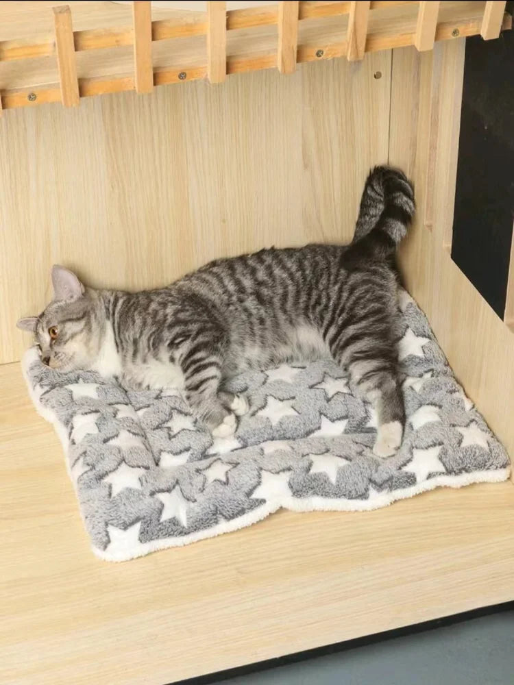 Thickened Flannel Cat And Dog Sleeping Mat