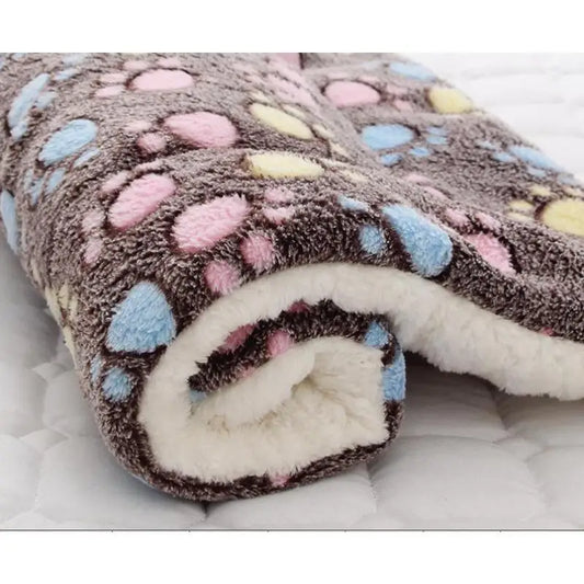 Soft Coral Fleece Pet Sleeping Mat With Bear Pattern